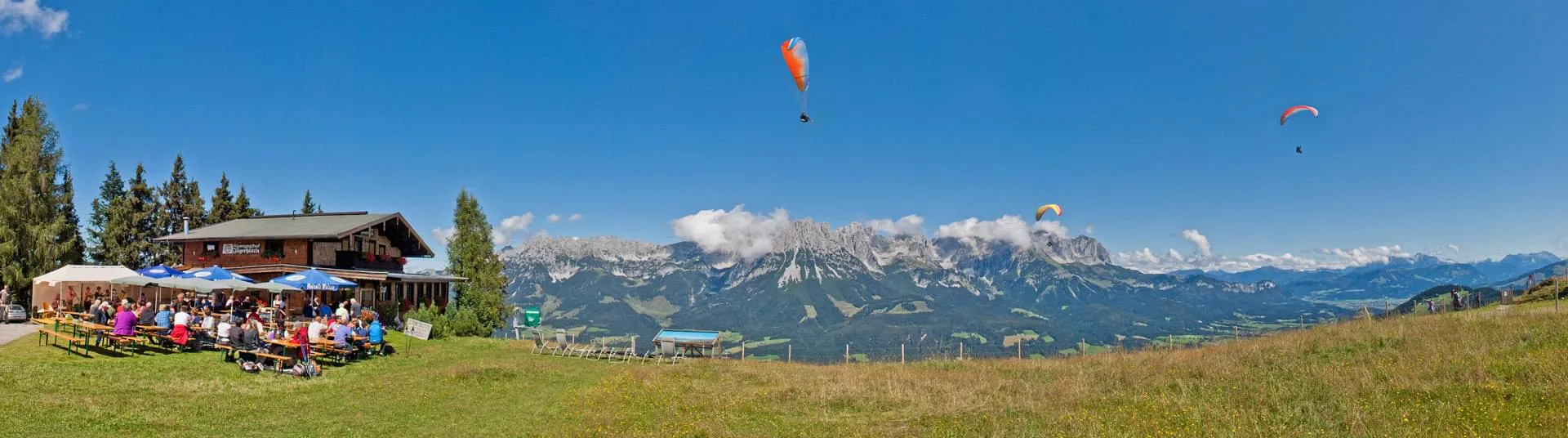 Ein traumhafter Sommertag. Perfekt f&uuml;rs Paragleiten