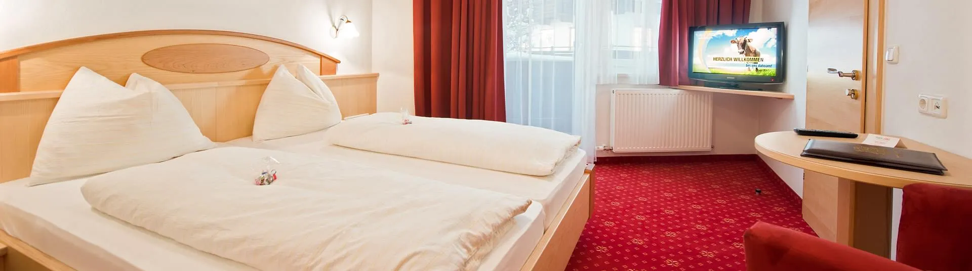 Gemütliche Doppelbettzimmer mit WLAN und HD TV