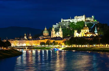 Salzburger Festung bei Nacht