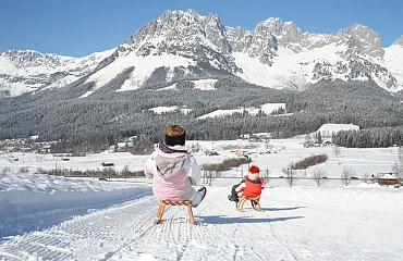 Rodelbahn mit Blick auf den Wilden Kaiser
